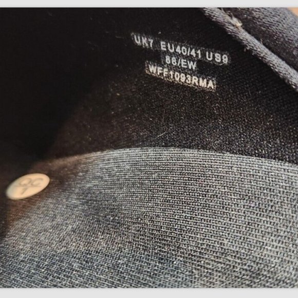 Hunter Original Waterproof Play Mini Rainbow Print Clogs - Picture 12 of 14